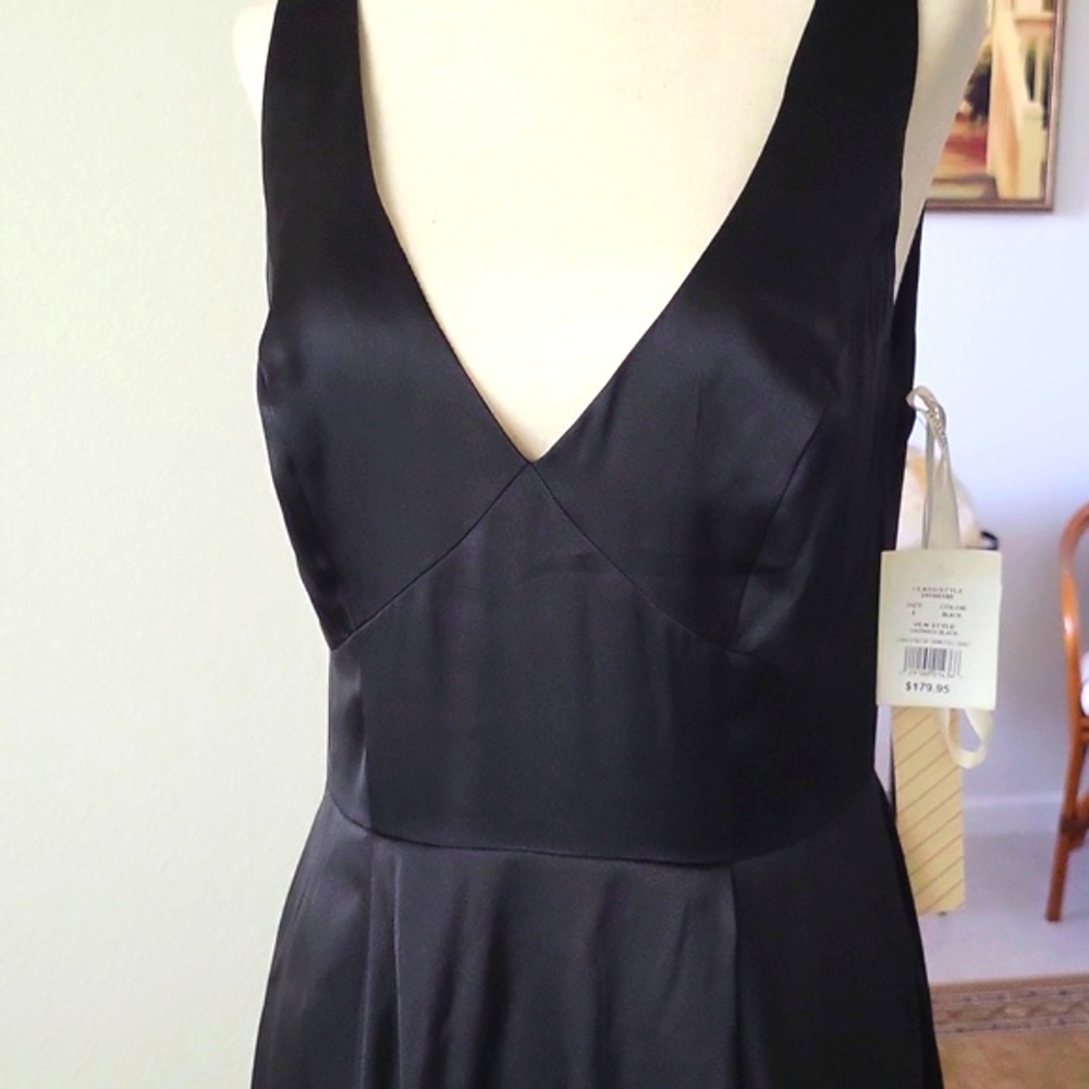 Galina Signature Black Plunge Neckline Gown Size 8
